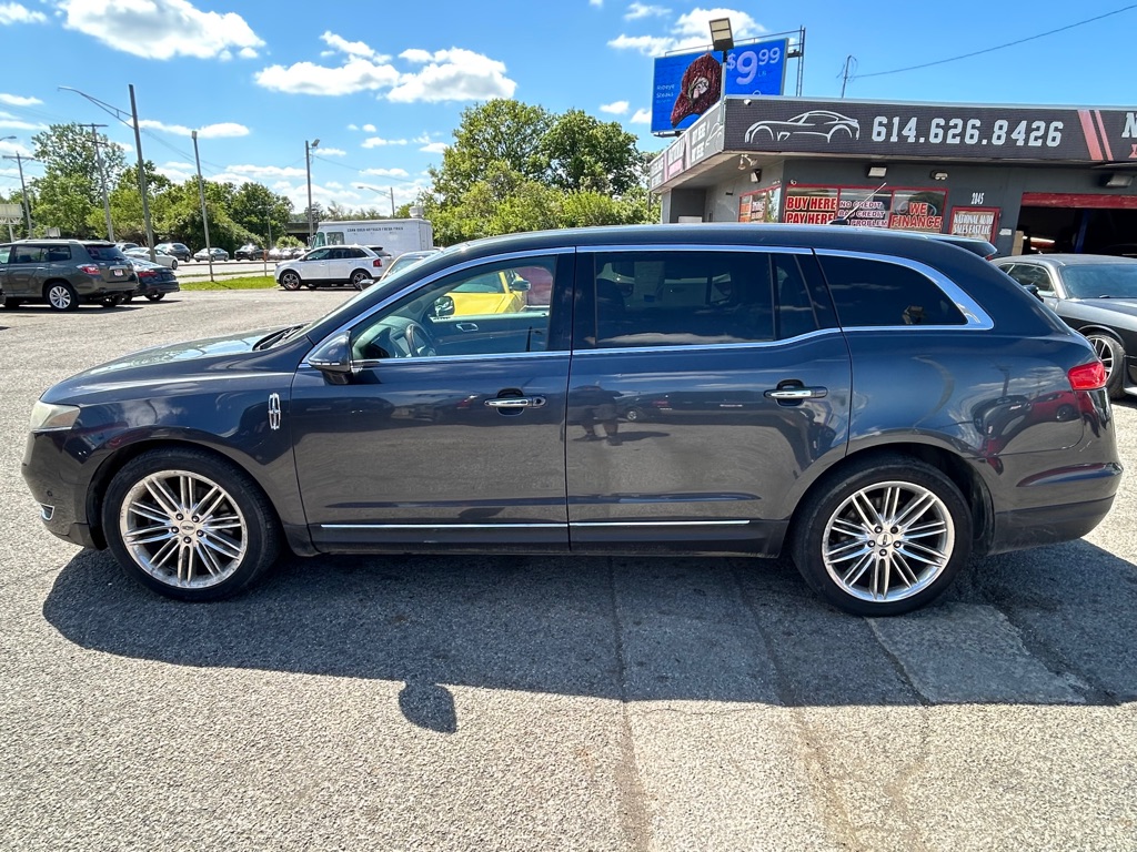 Photo 4 of this LINCOLN MKT