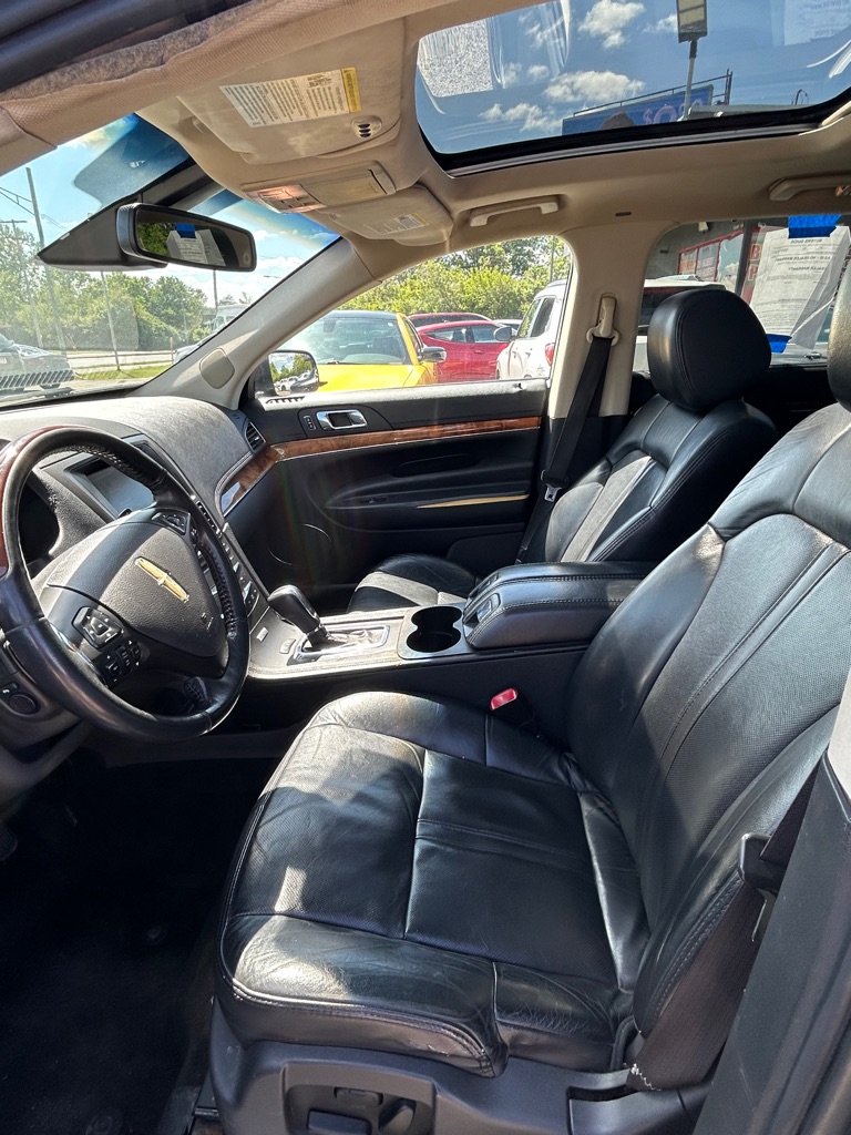 Photo 10 of this LINCOLN MKT