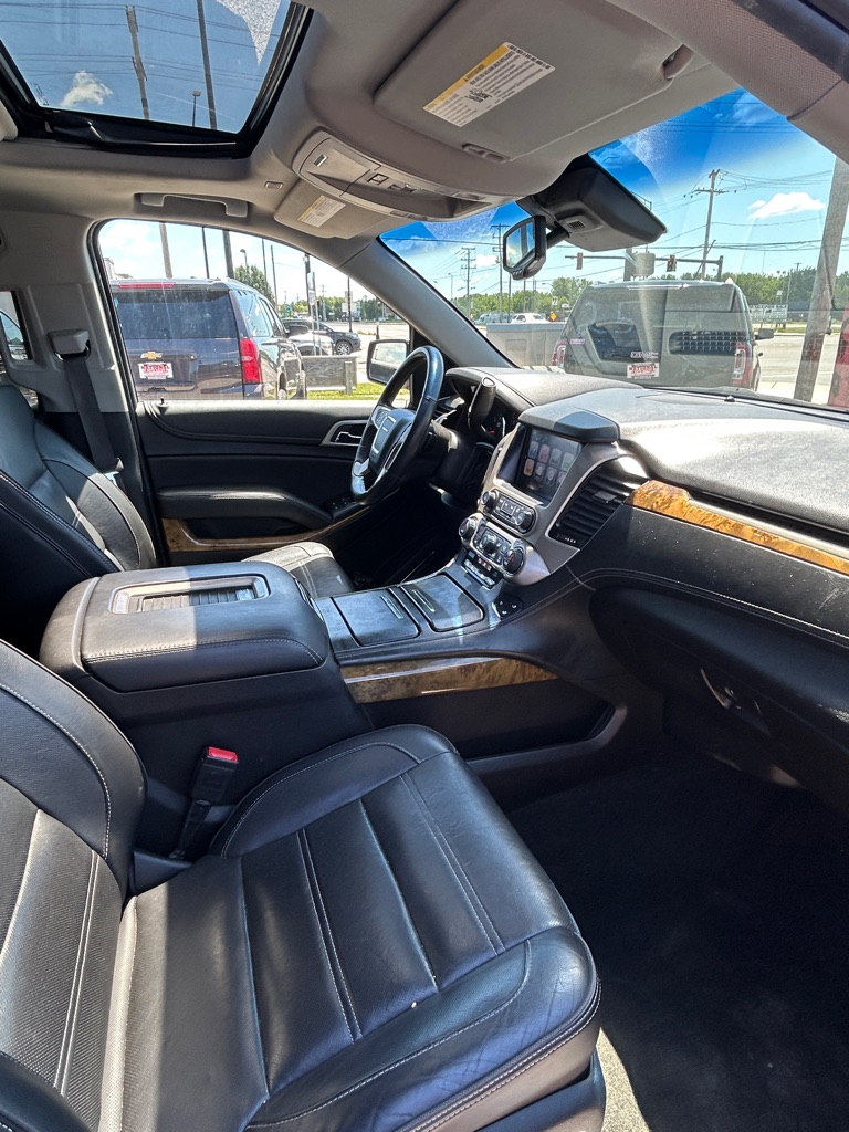 Photo 11 of this GMC YUKON XL