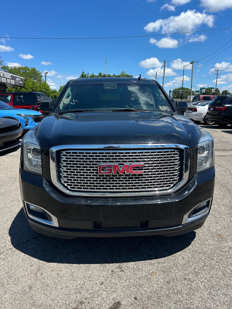 Photo 3 of this GMC YUKON XL