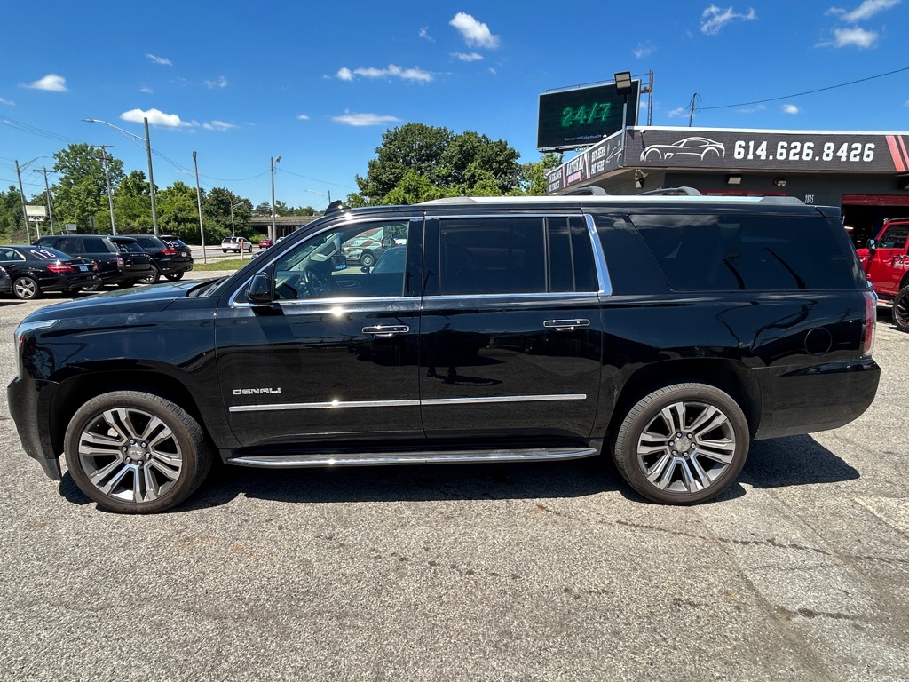 Photo 4 of this GMC YUKON XL