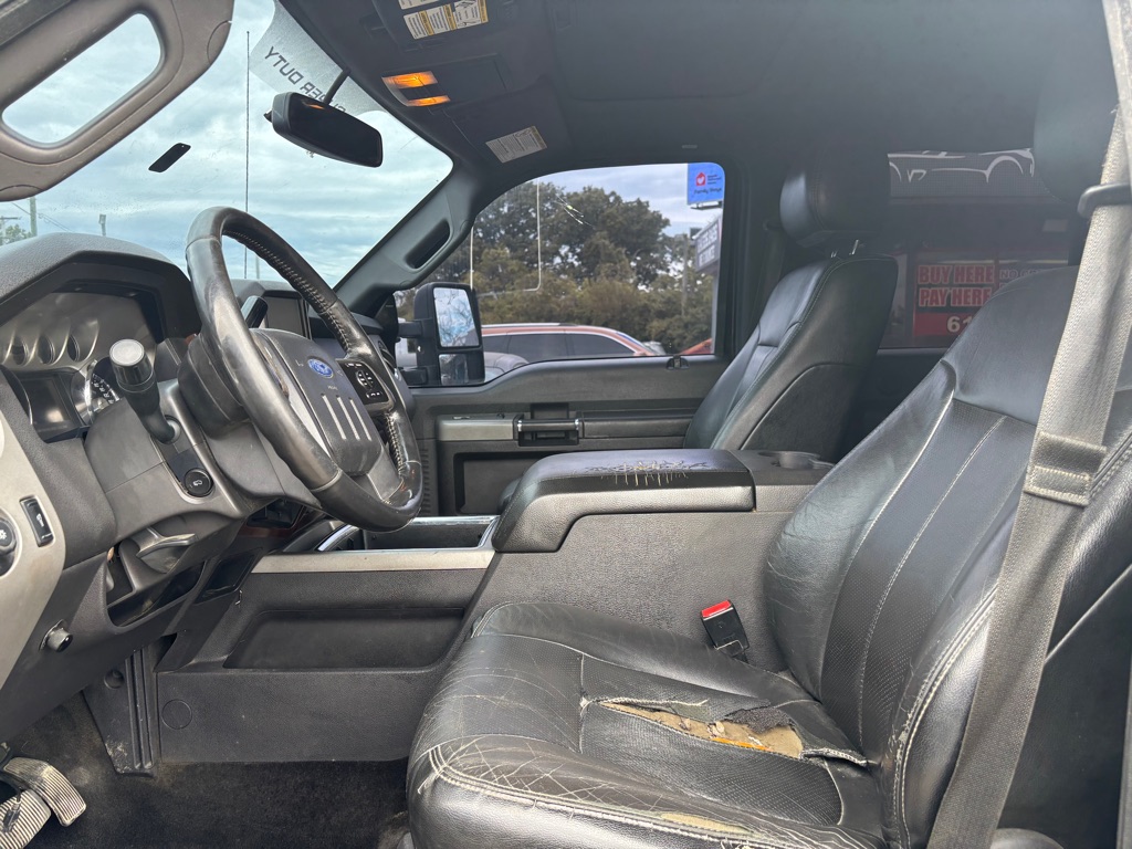 Photo 14 of this FORD F350
