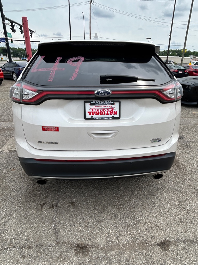 Photo 8 of this FORD EDGE