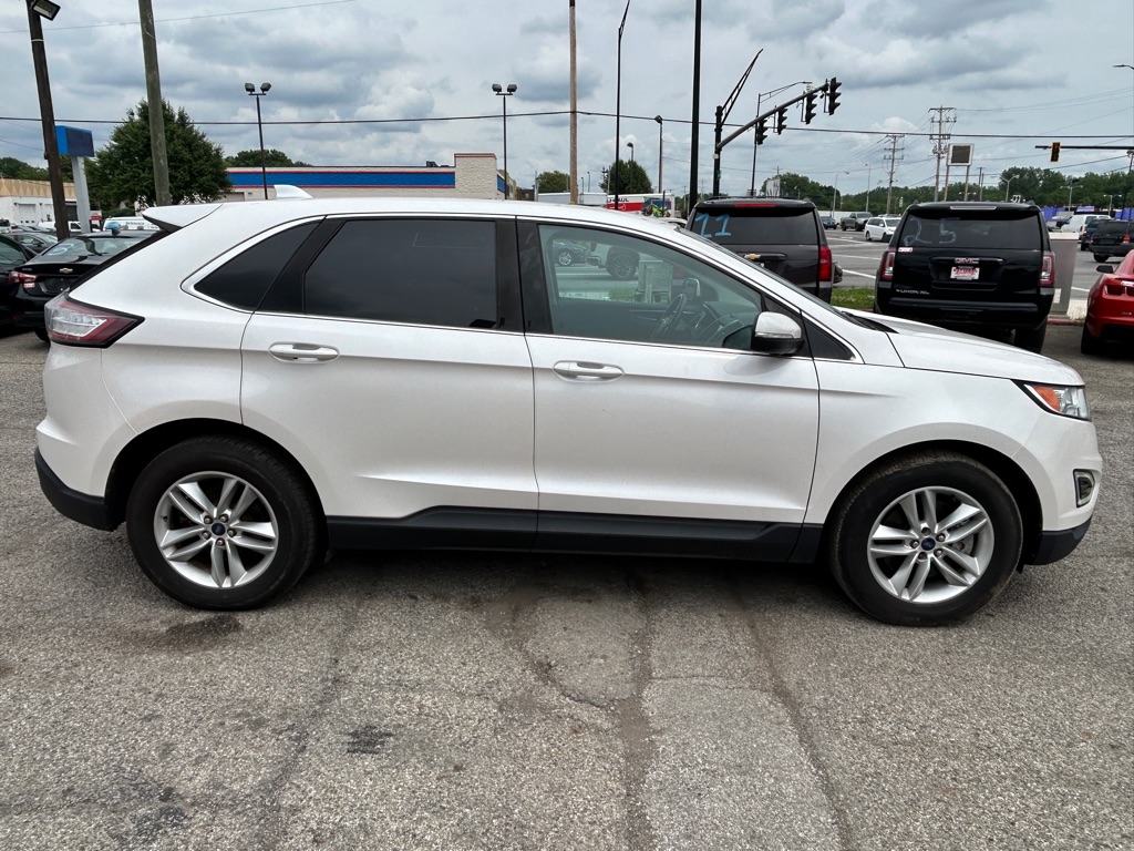 Photo 4 of this FORD EDGE