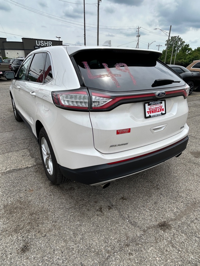 Photo 7 of this FORD EDGE