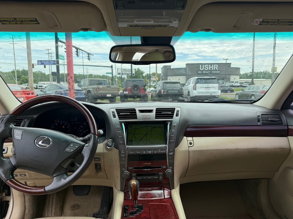 Photo 7 of this LEXUS LS