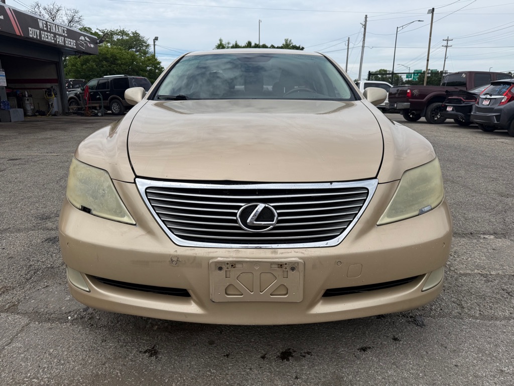 Photo 2 of this LEXUS LS