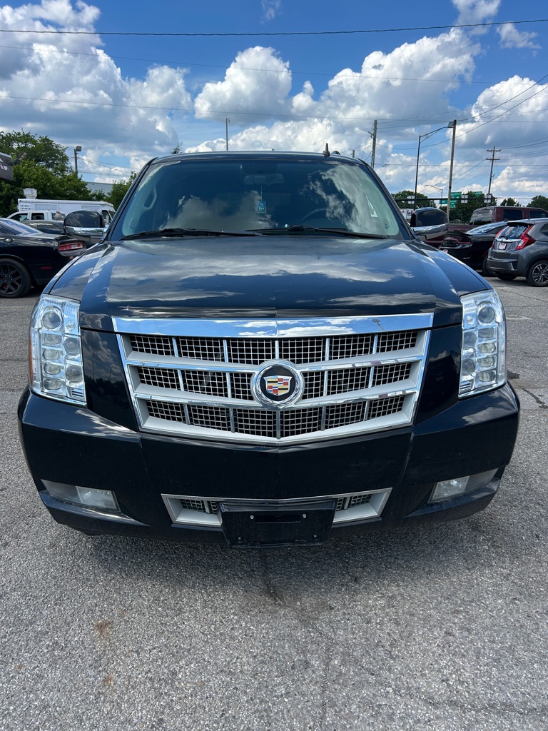 Photo 3 of this CADILLAC ESCALADE