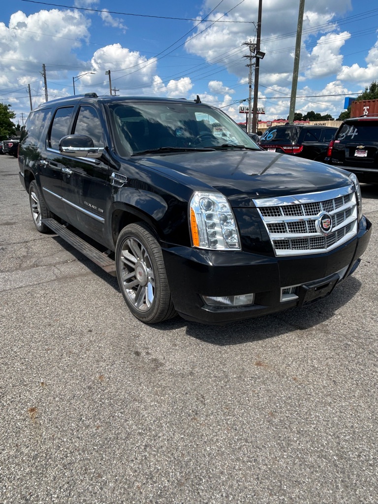Photo 2 of this CADILLAC ESCALADE
