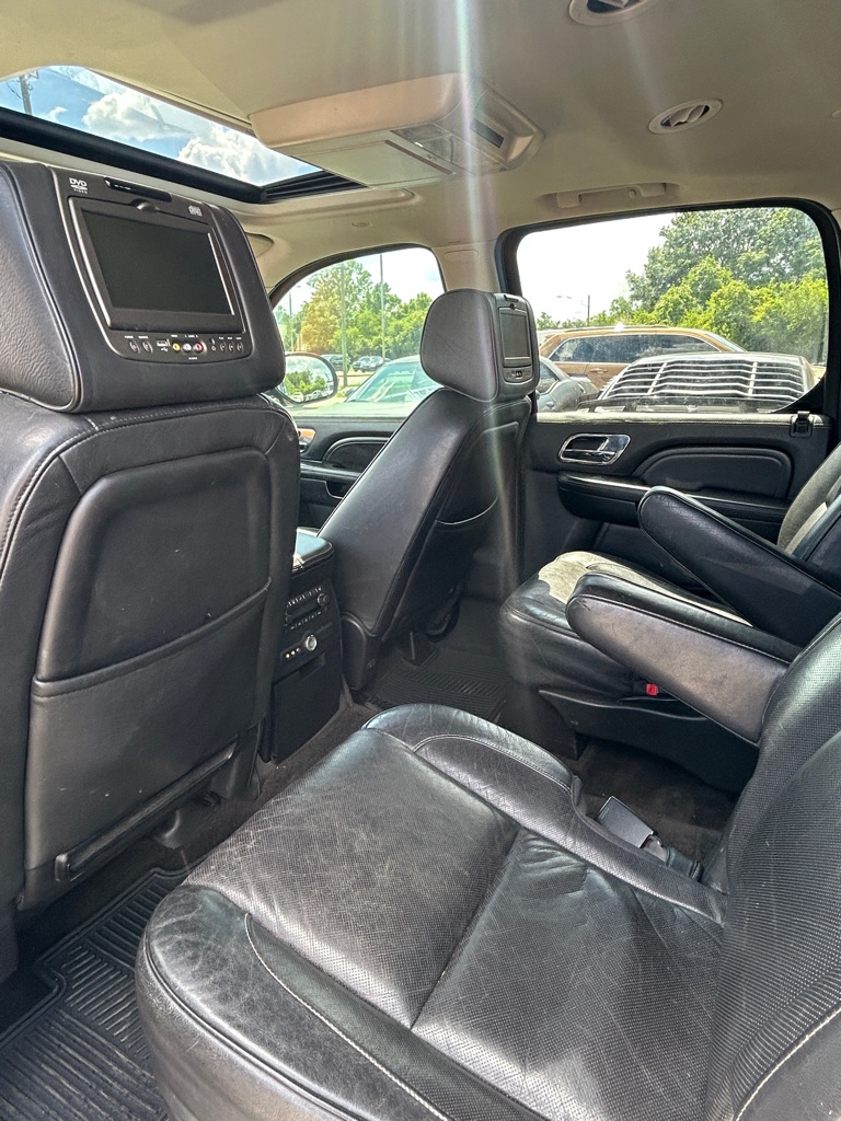 Photo 11 of this CADILLAC ESCALADE