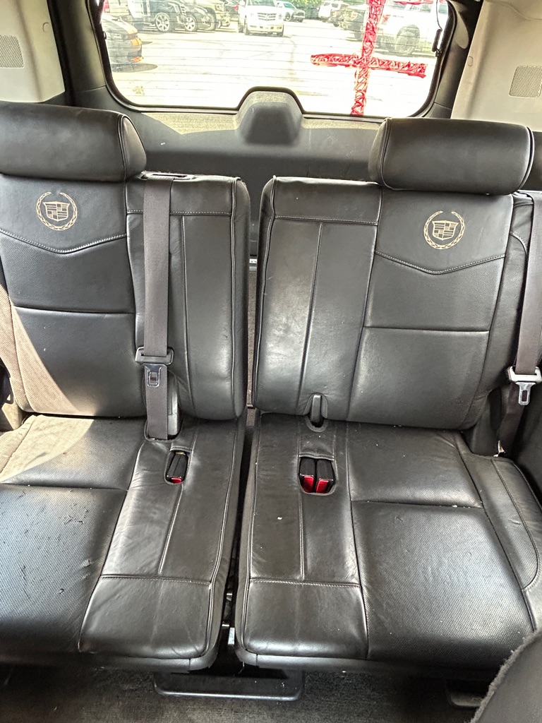 Photo 12 of this CADILLAC ESCALADE
