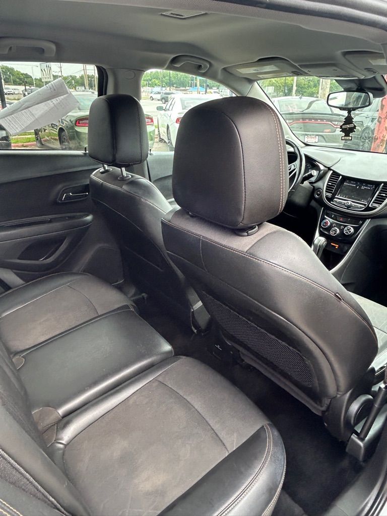 Photo 12 of this CHEVROLET TRAX