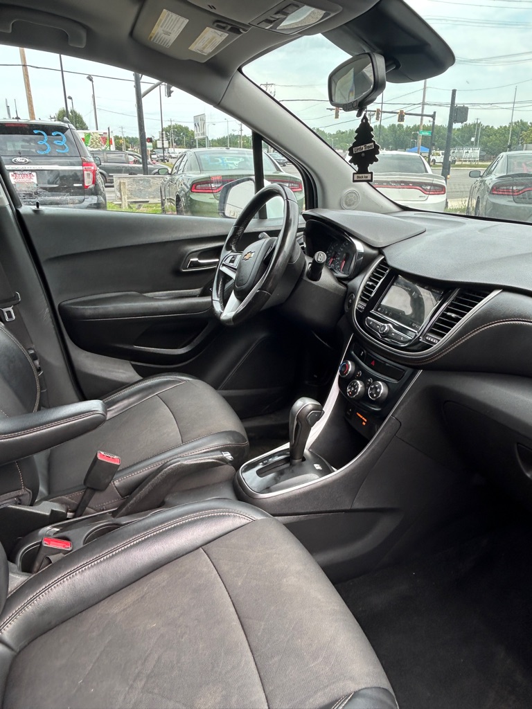 Photo 15 of this CHEVROLET TRAX