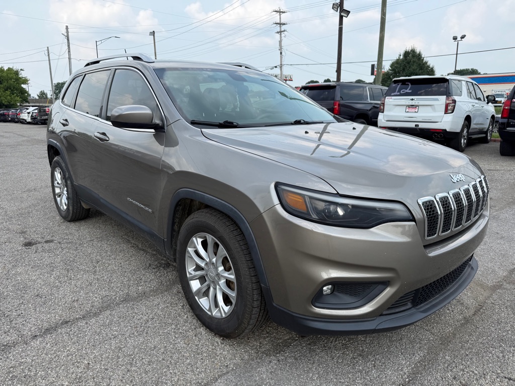 Photo 2 of this JEEP CHEROKEE