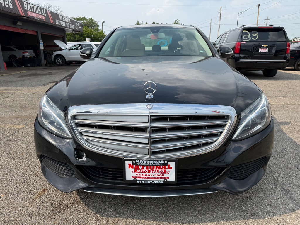 Photo 5 of this MERCEDES-BENZ C-CLASS