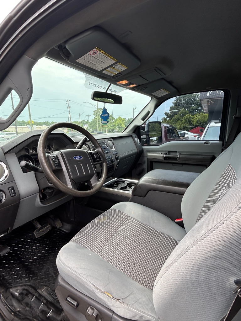 Photo 10 of this FORD F250