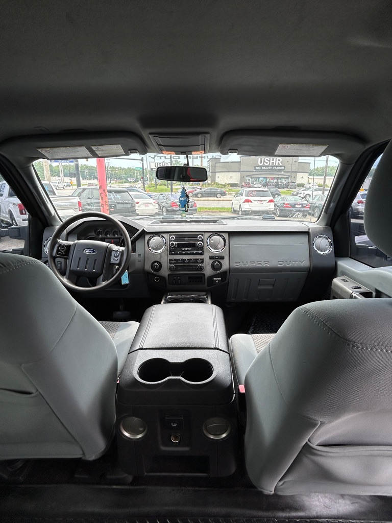 Photo 9 of this FORD F250