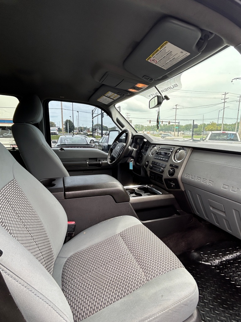 Photo 12 of this FORD F250