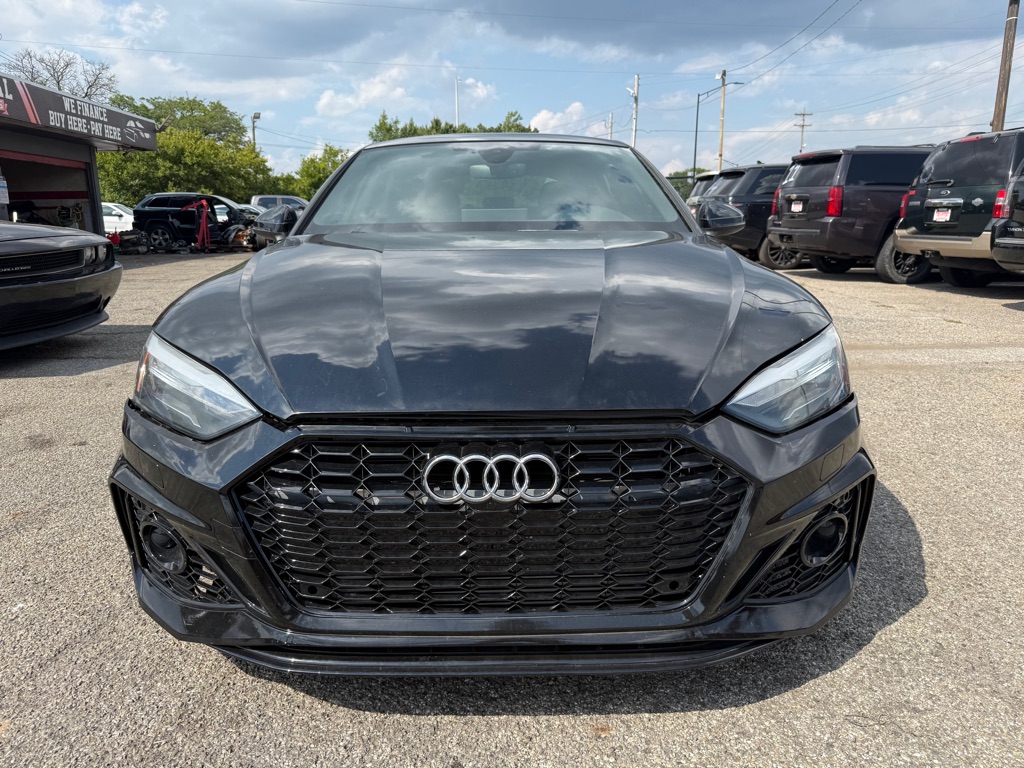 Photo 3 of this AUDI A5