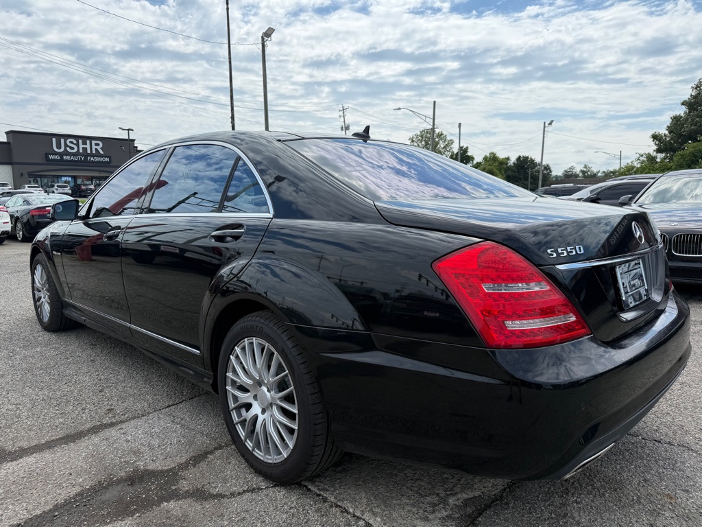 Photo 5 of this MERCEDES-BENZ S-CLASS