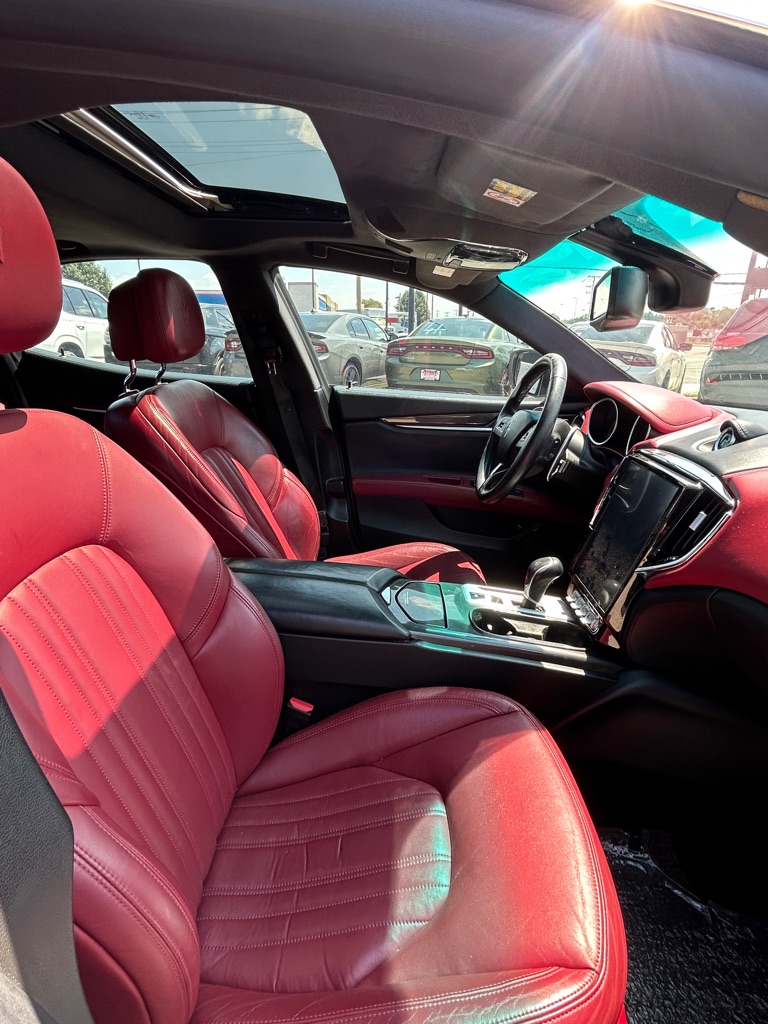 Photo 11 of this MASERATI GHIBLI
