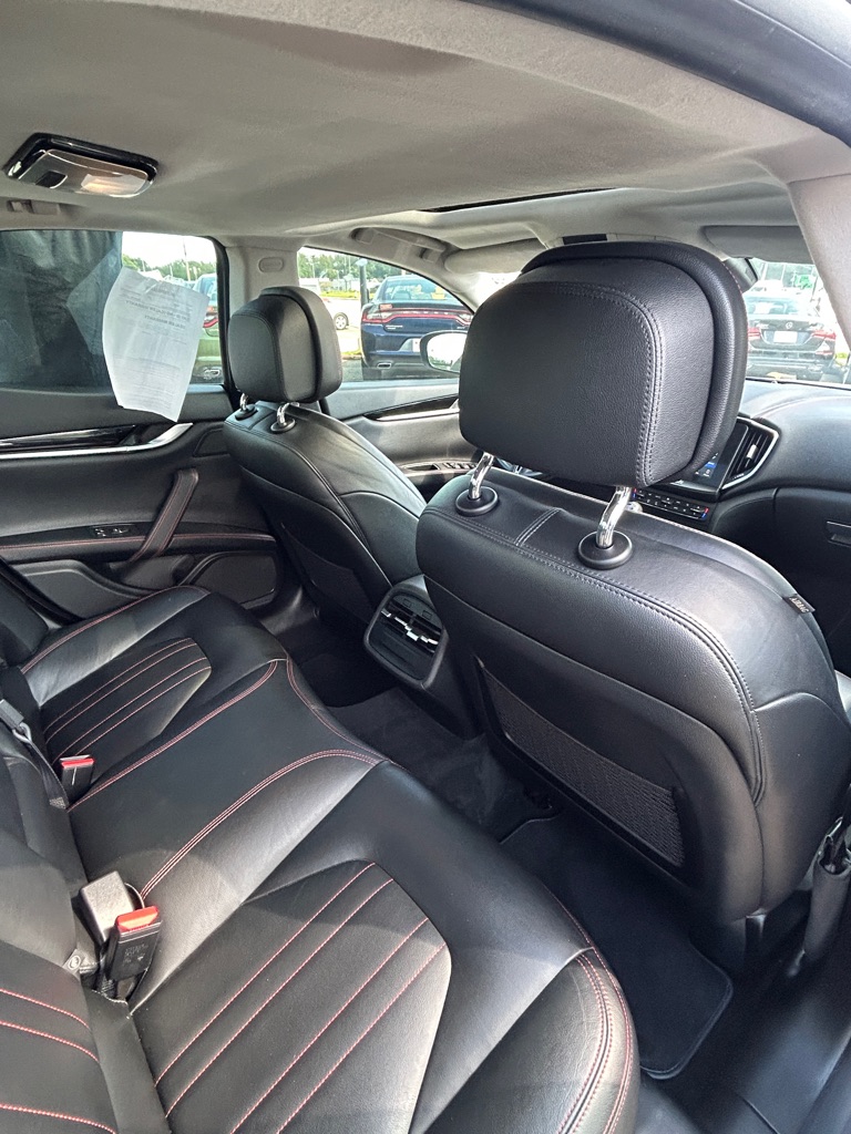 Photo 13 of this MASERATI GHIBLI
