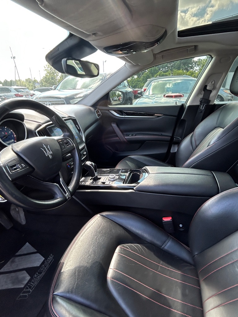 Photo 10 of this MASERATI GHIBLI