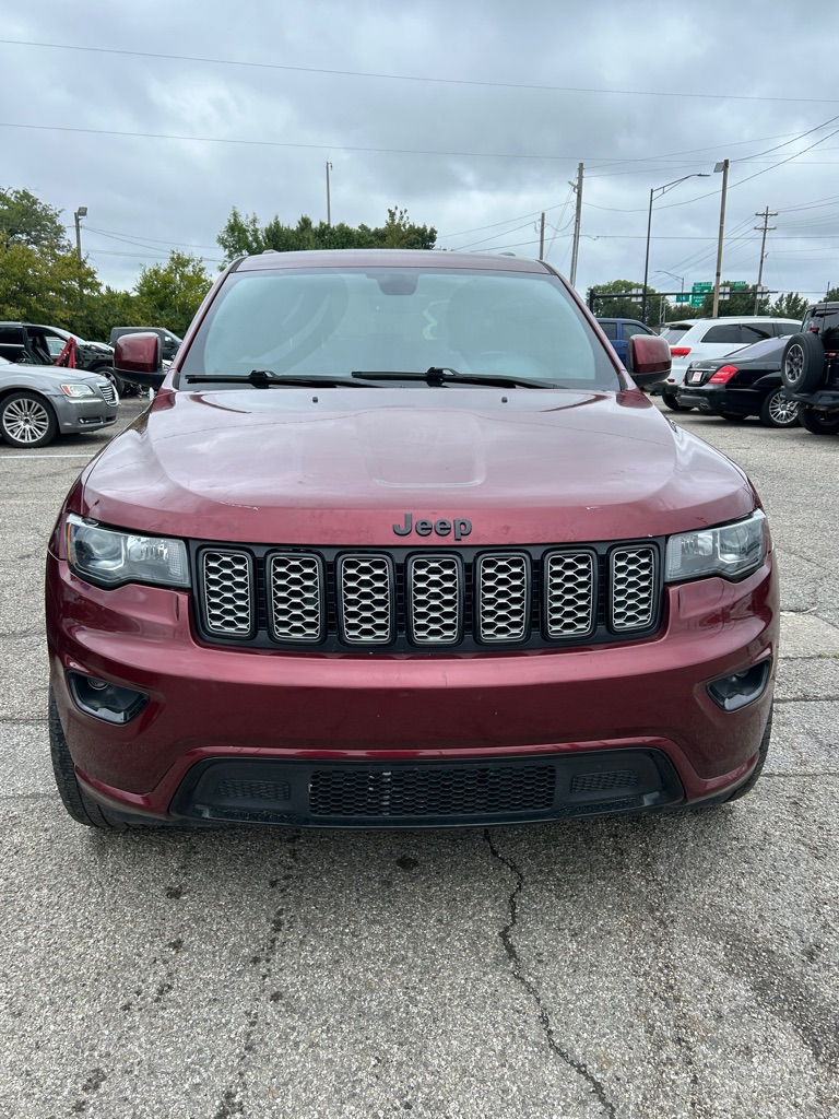 Photo 3 of this JEEP GRAND CHEROKEE