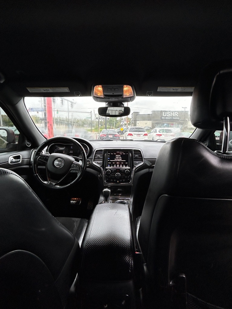 Photo 9 of this JEEP GRAND CHEROKEE
