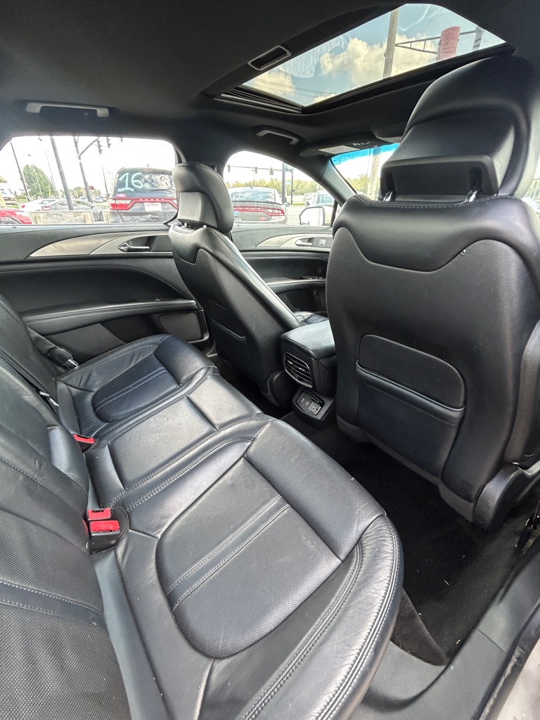 Photo 13 of this LINCOLN MKZ