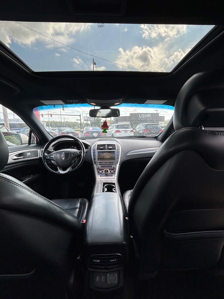 Photo 9 of this LINCOLN MKZ
