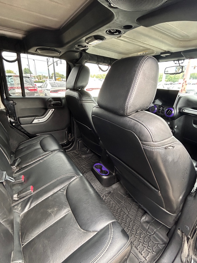 Photo 13 of this JEEP WRANGLER UNLIMI