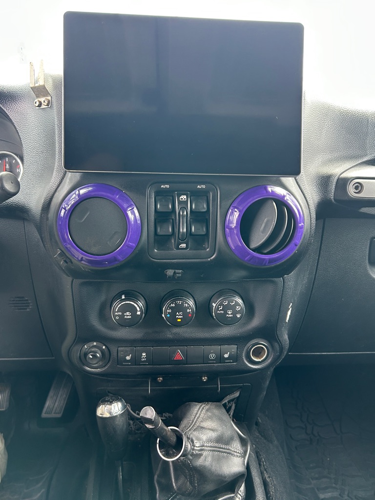 Photo 15 of this JEEP WRANGLER UNLIMI
