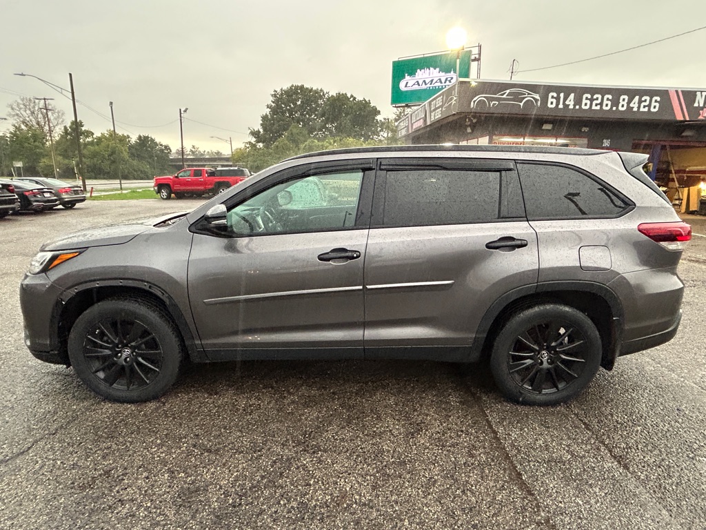 Photo 5 of this TOYOTA HIGHLANDER