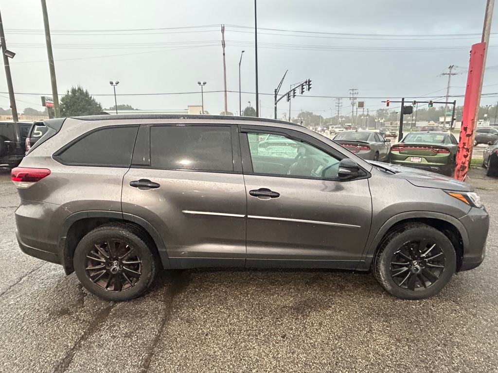 Photo 4 of this TOYOTA HIGHLANDER