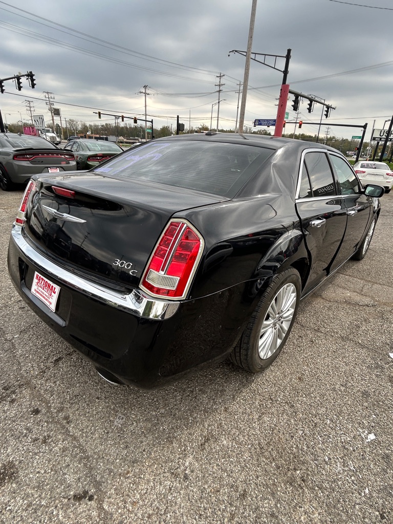 Photo 6 of this CHRYSLER 300C
