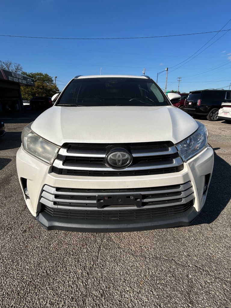Photo 3 of this TOYOTA HIGHLANDER