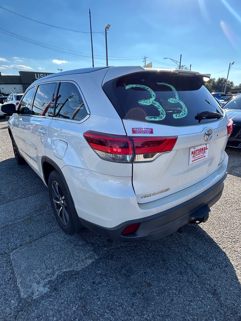 Photo 7 of this TOYOTA HIGHLANDER