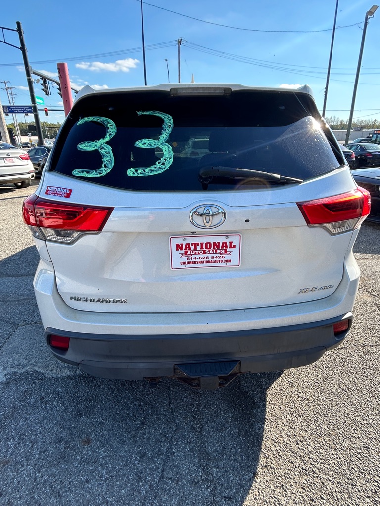 Photo 8 of this TOYOTA HIGHLANDER