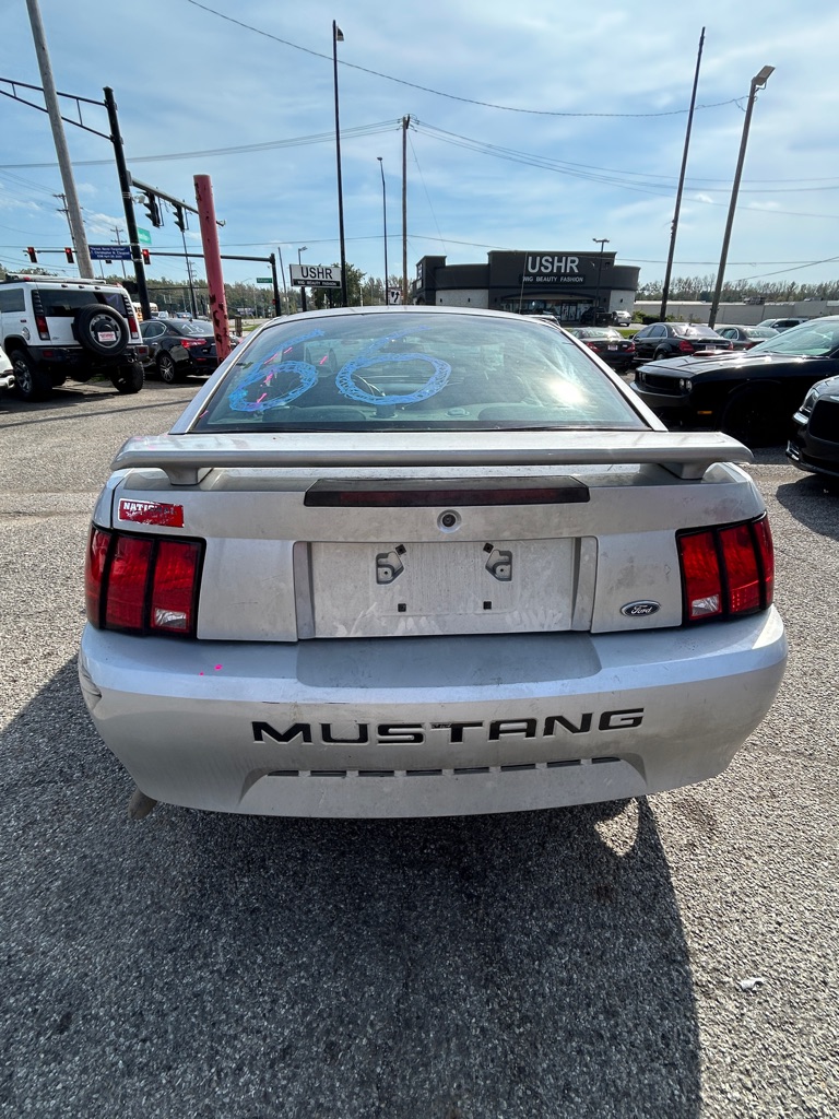 Photo 8 of this FORD MUSTANG