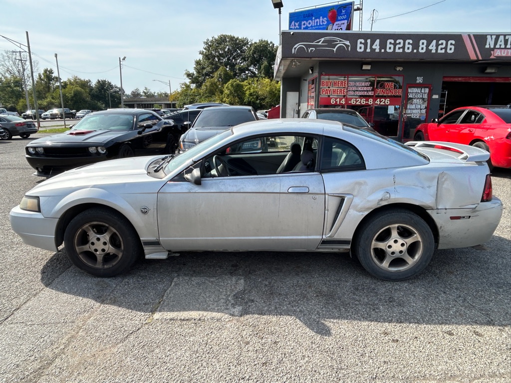 Photo 4 of this FORD MUSTANG