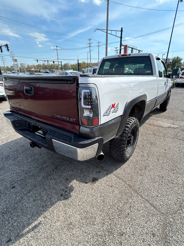 Photo 6 of this CHEVROLET SILVERADO 2500