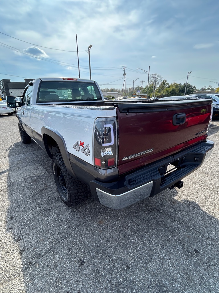 Photo 7 of this CHEVROLET SILVERADO 2500