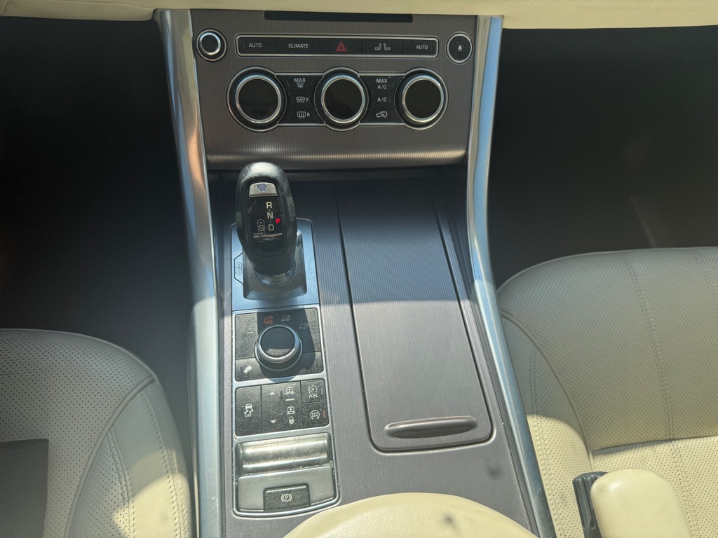 Photo 14 of this LAND ROVER RANGE ROVER SPO