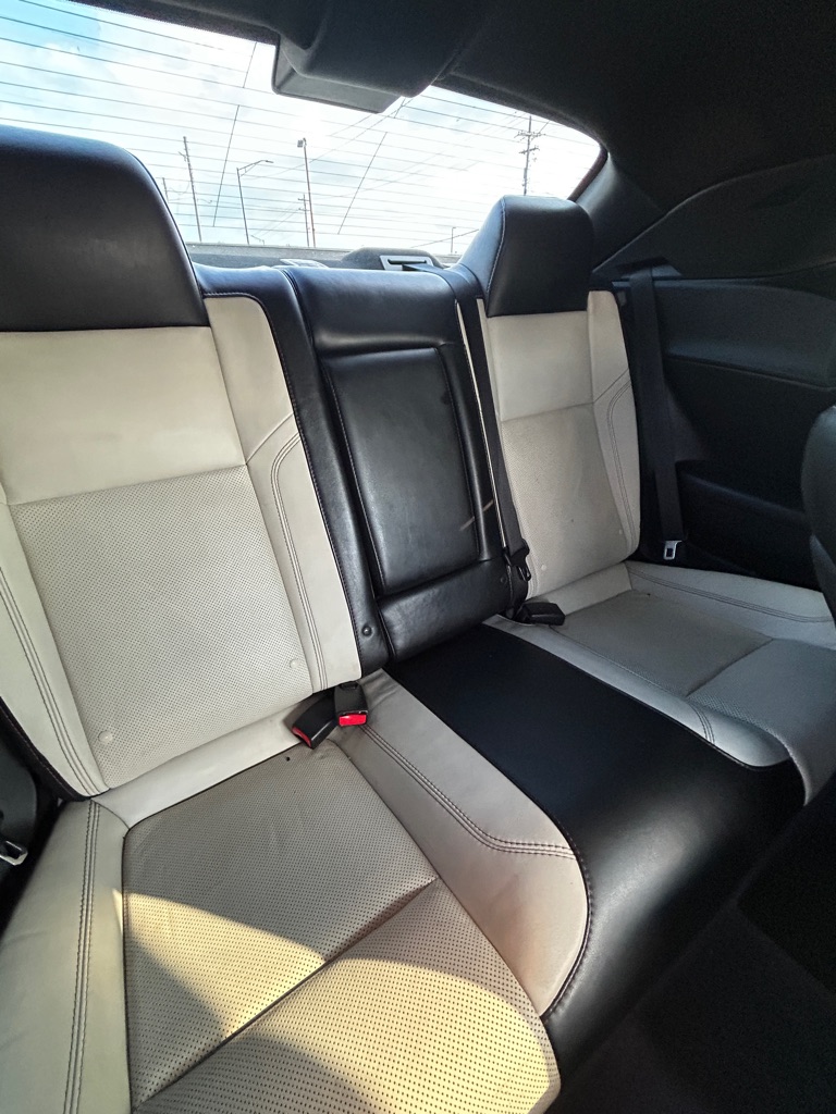 Photo 11 of this DODGE CHALLENGER