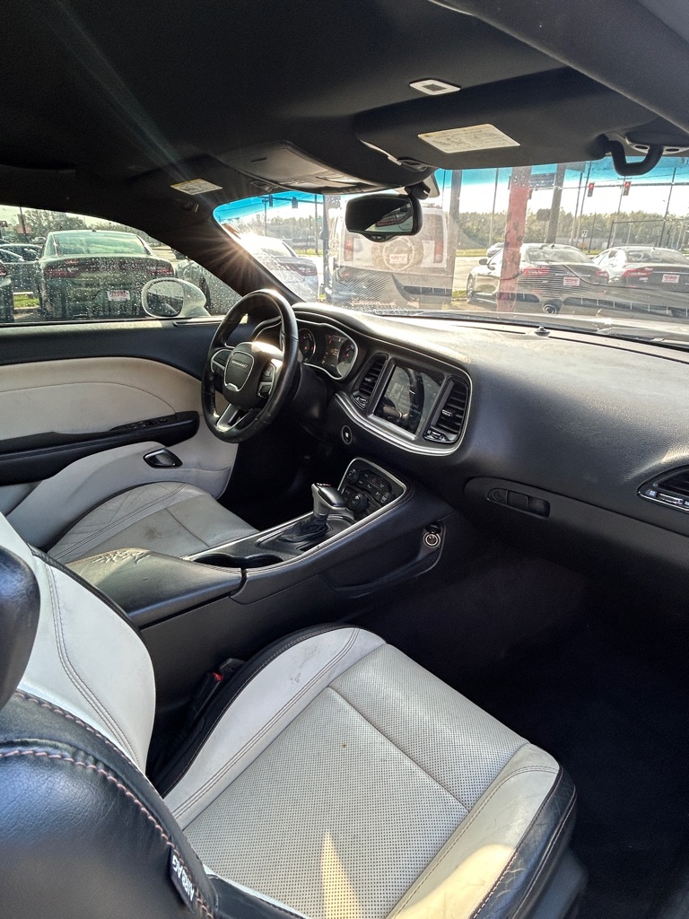 Photo 10 of this DODGE CHALLENGER