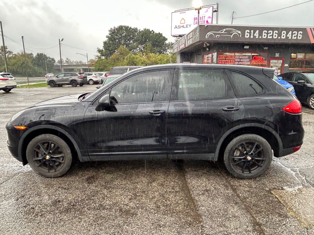 Photo 3 of this PORSCHE CAYENNE