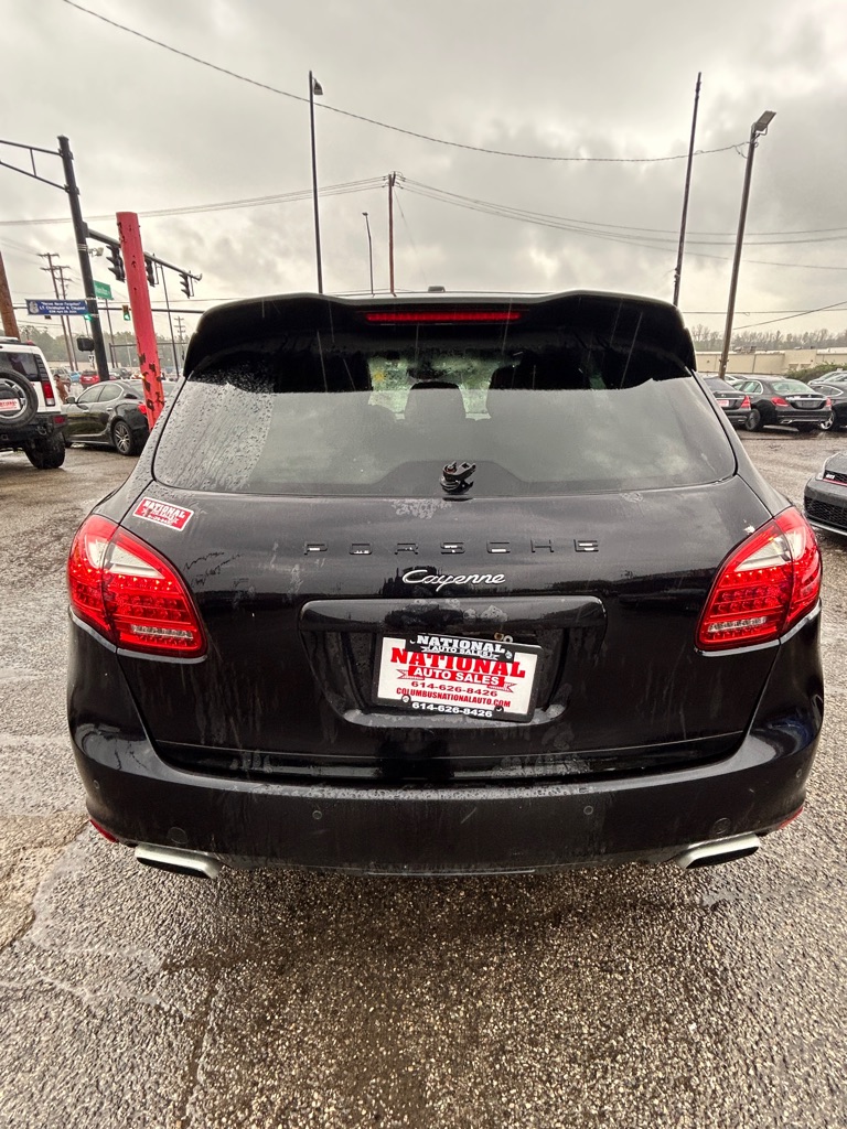 Photo 7 of this PORSCHE CAYENNE