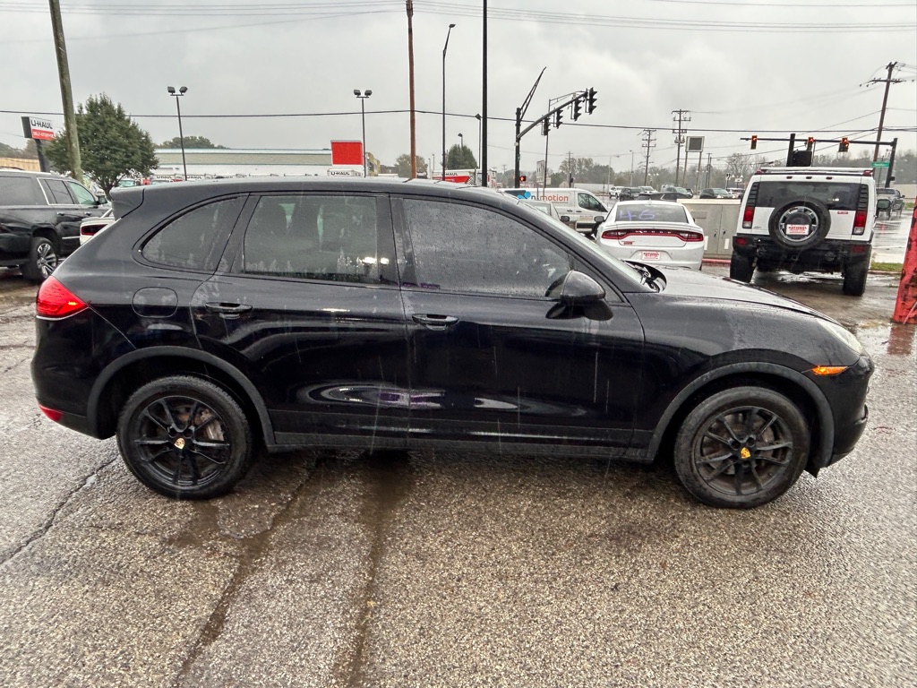Photo 4 of this PORSCHE CAYENNE