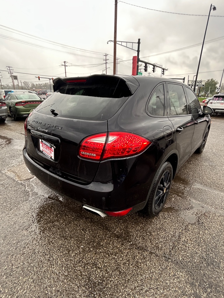 Photo 5 of this PORSCHE CAYENNE